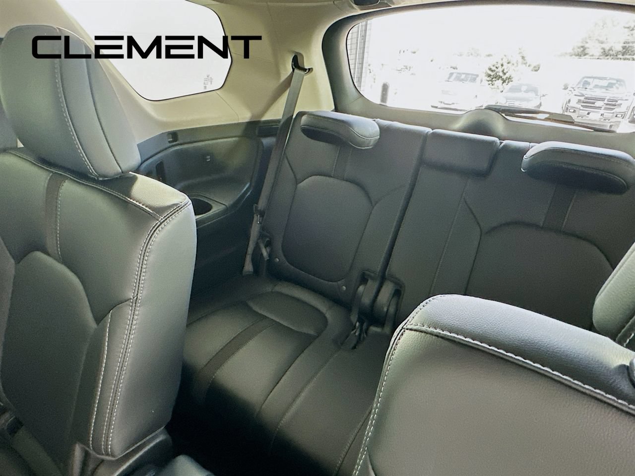 Used 2025 Honda Pilot EX-L image 32