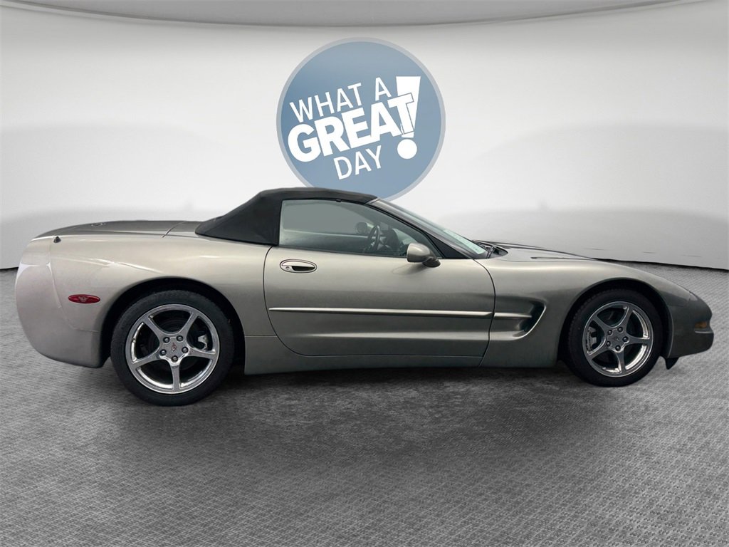 Used 1998 Chevrolet Corvette Convertible w/ Memory Pkg image 2