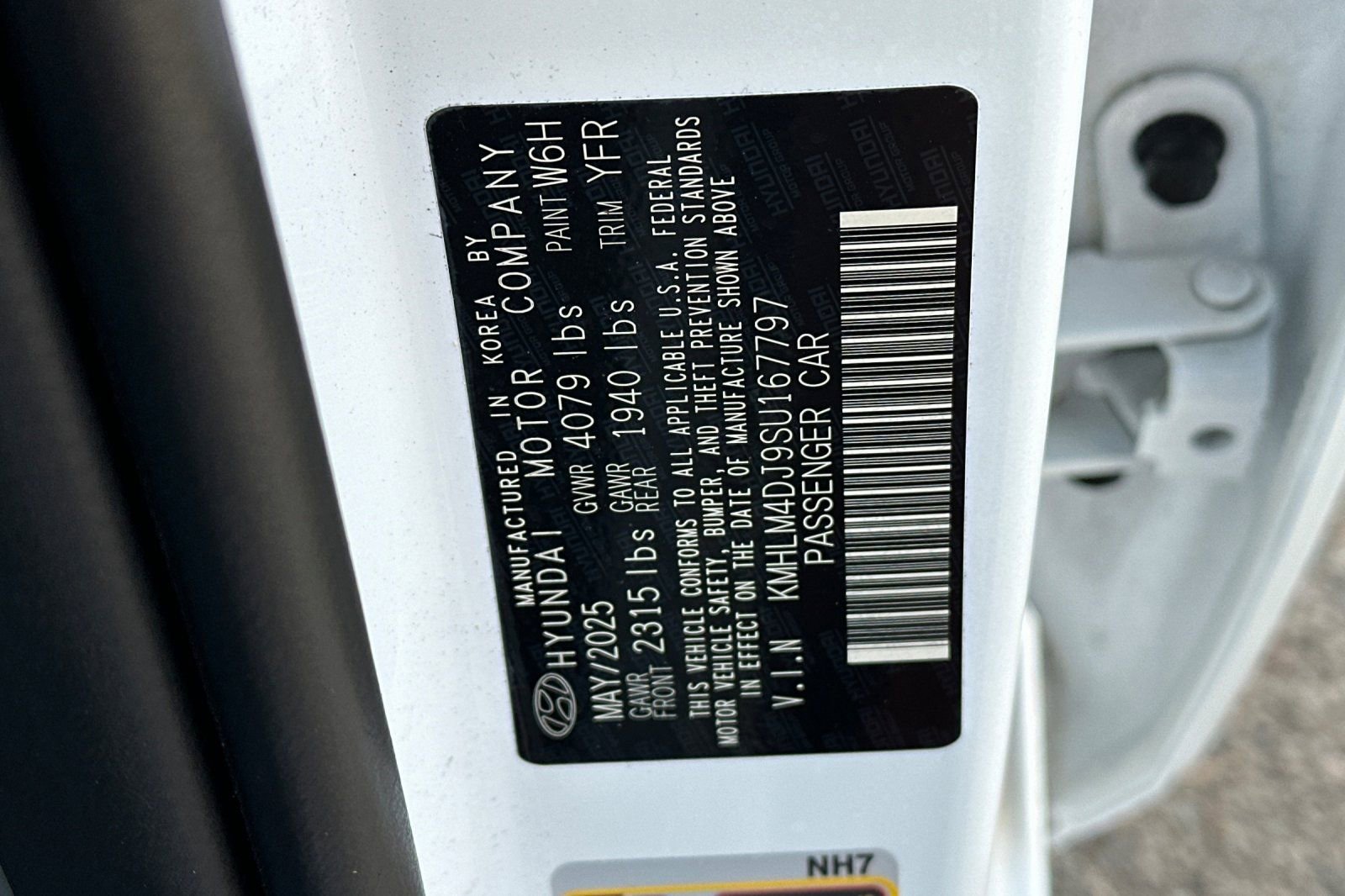 Certified 2025 Hyundai Elantra Blue image 31