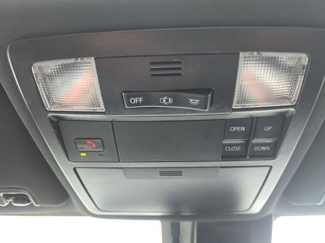 Used 2022 Toyota Tacoma TRD Sport w/ TRD Premium Sport Package AWD/4WD image 23