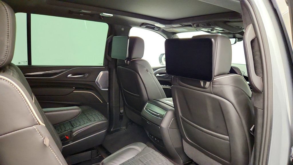 Used 2024 Cadillac Escalade ESV V w/ LPO, ONYX Package AWD/4WD image 28
