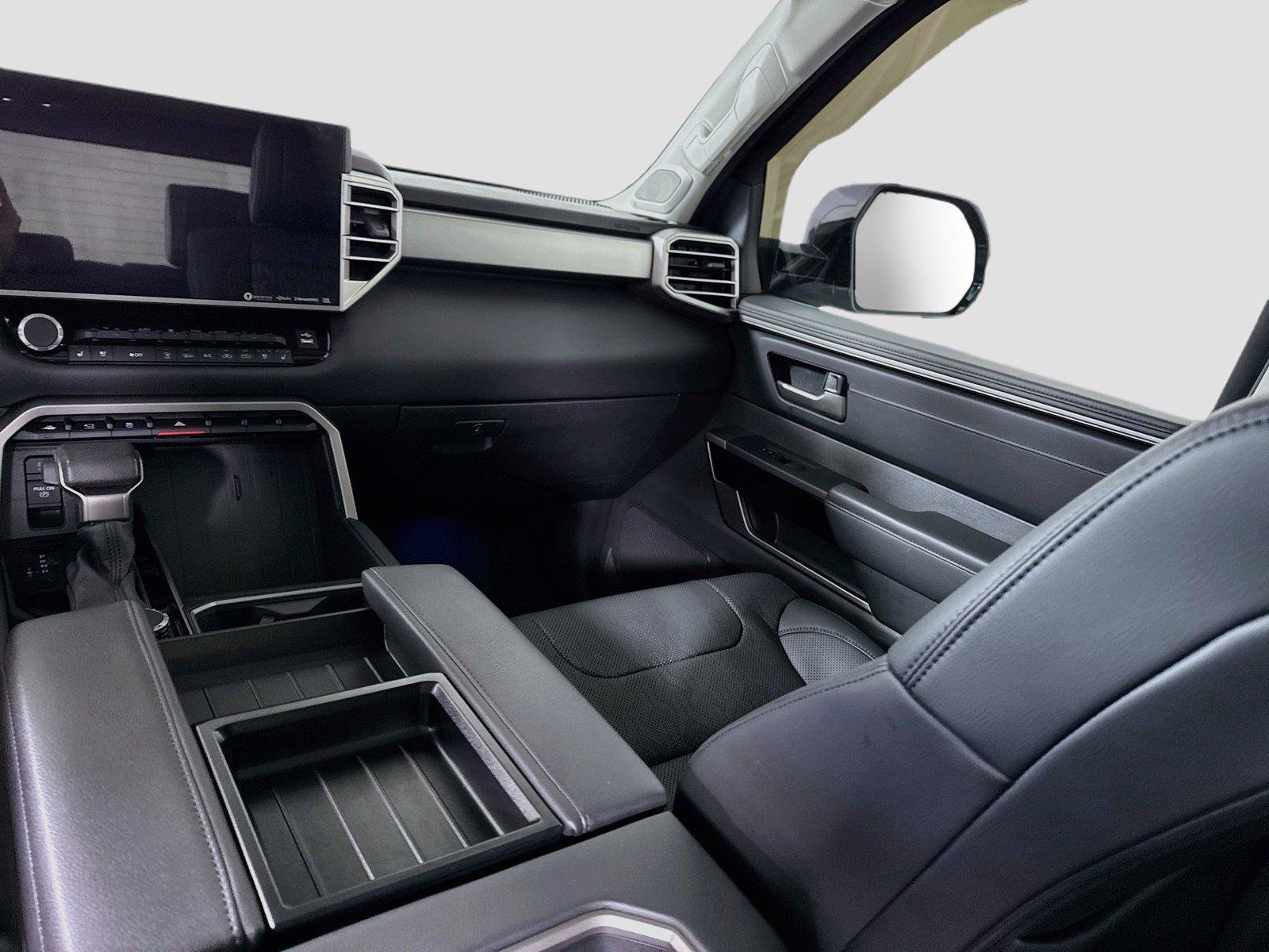 Used 2024 Toyota Tundra Limited AWD/4WD image 16