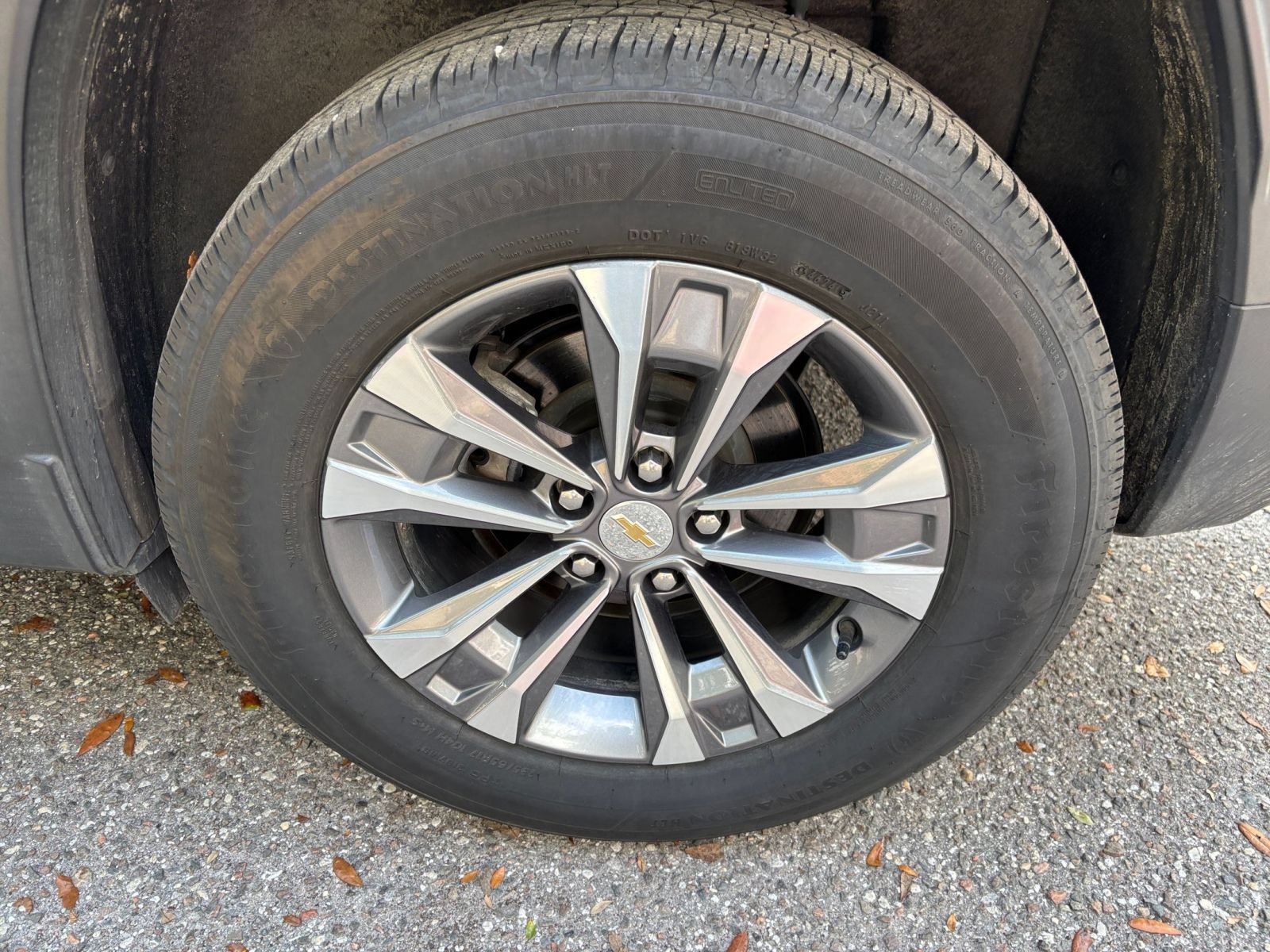 Used 2025 Chevrolet Equinox LT FWD image 29