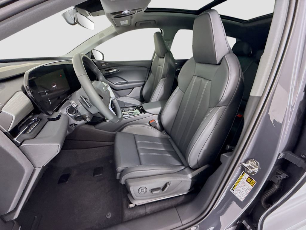 Used 2025 Audi Q6 e-tron Premium Plus image 22