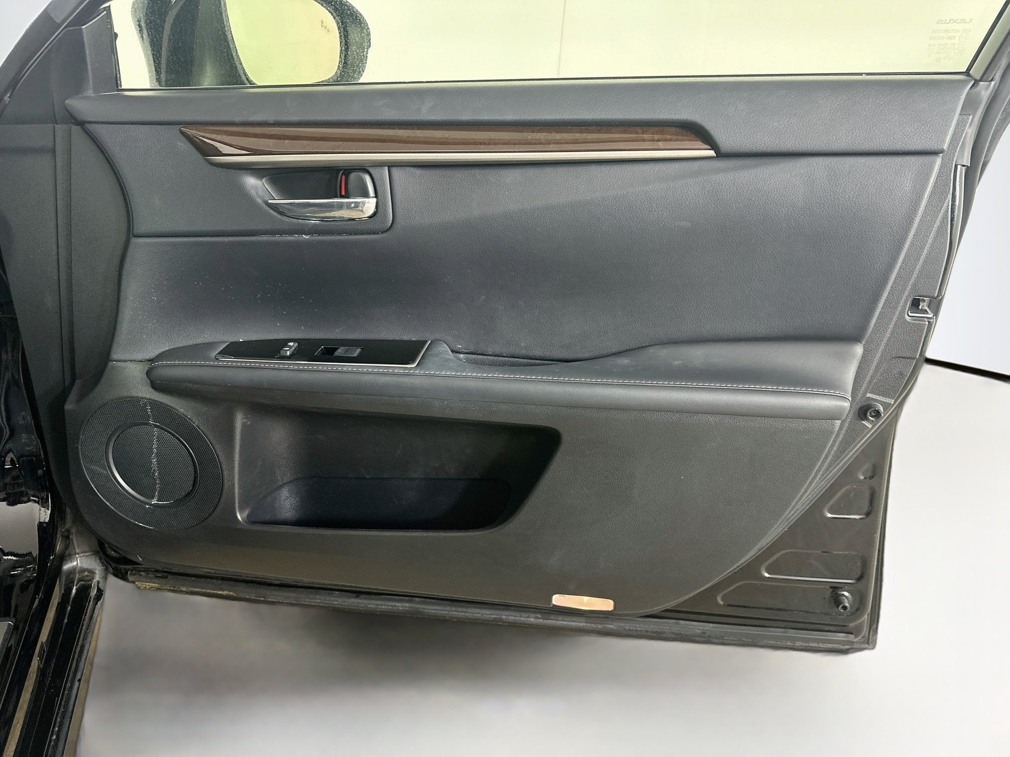 Used 2016 Lexus ES 350 w/ Luxury Package w/Wood Trim FWD image 34