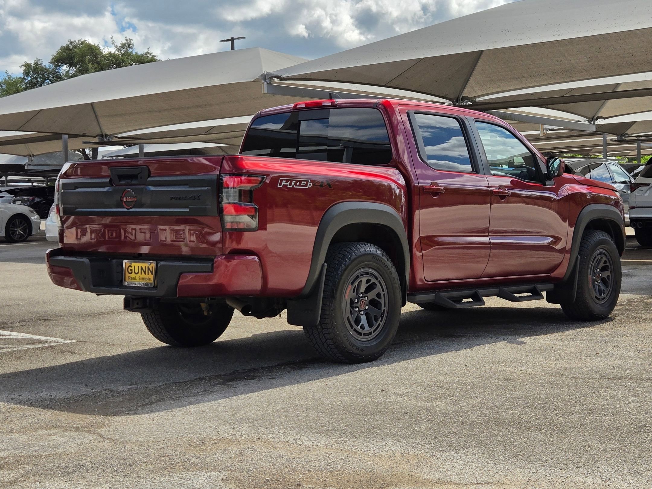 Used 2025 Nissan Frontier PRO-4X w/ Tow Package AWD/4WD image 4