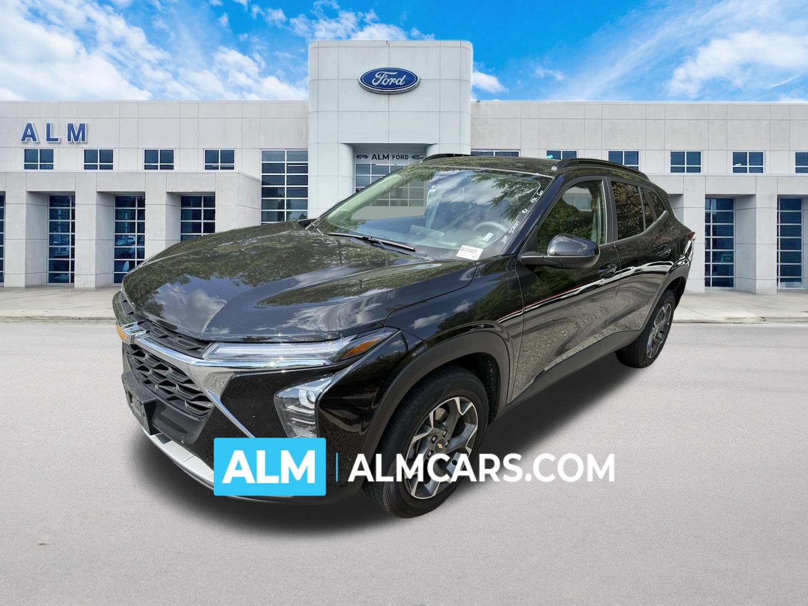 Used 2025 Chevrolet Trax LT