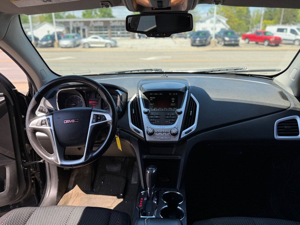 Used 2017 GMC Terrain SLE w/ Convenience Package AWD/4WD image 9