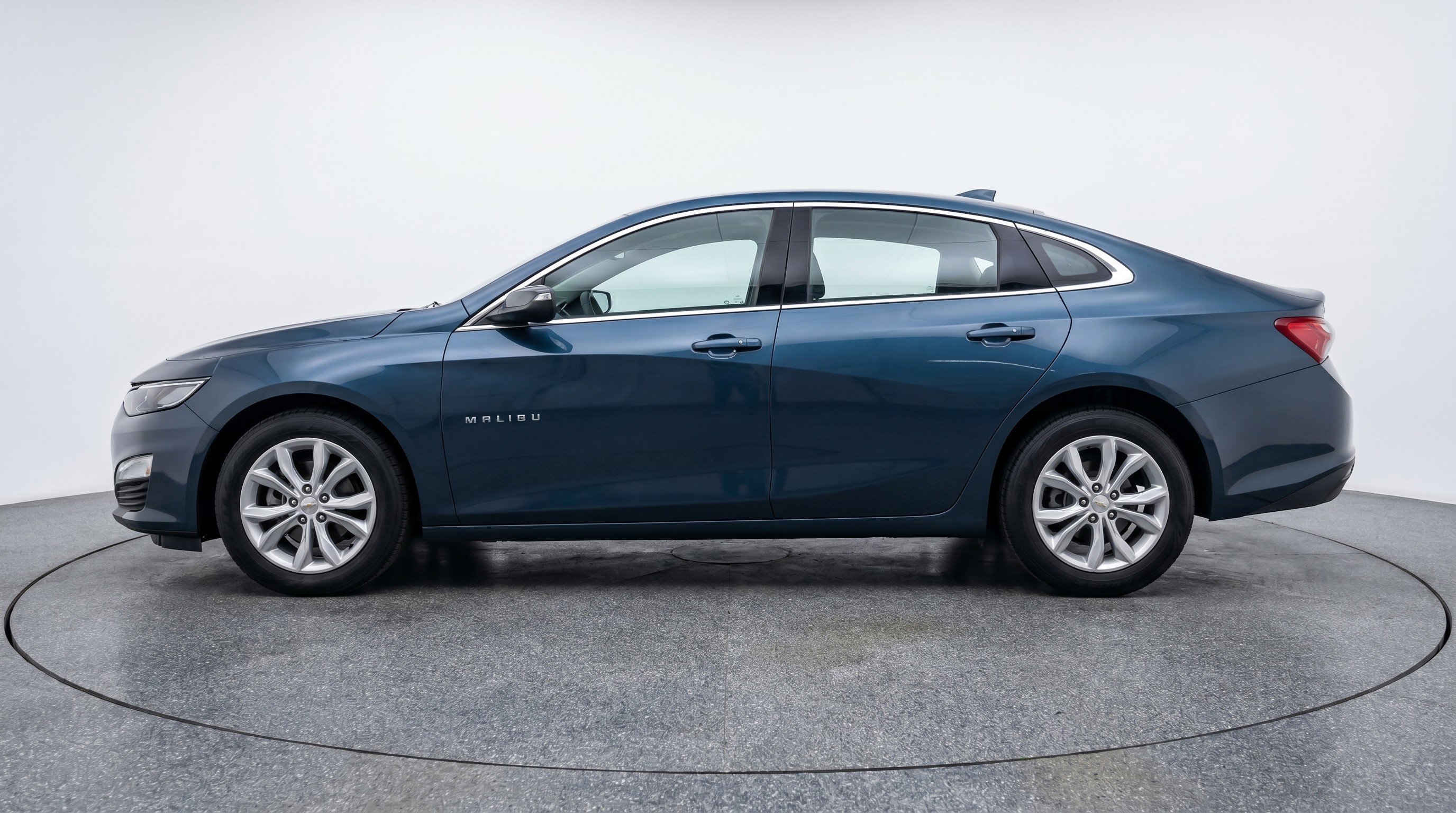 Used 2024 Chevrolet Malibu LT FWD image 5