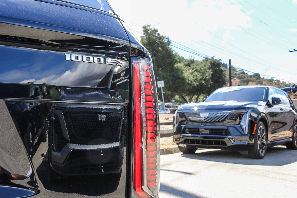 Used 2025 Cadillac Escalade IQ Sport 2 image 7