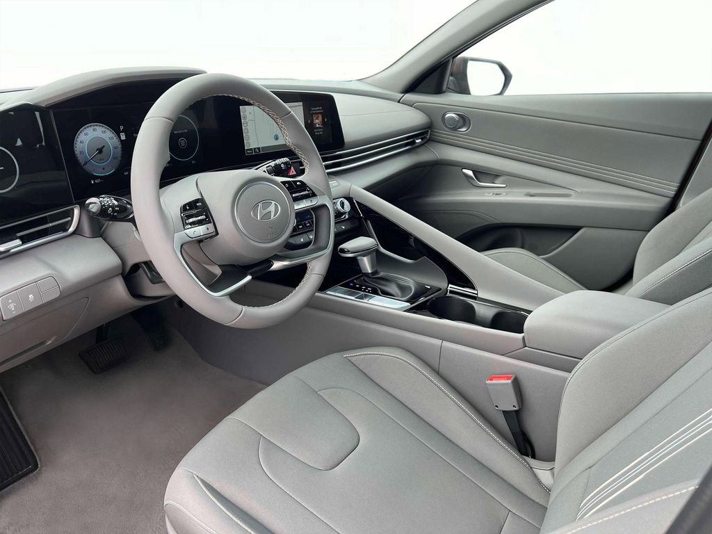 Used 2024 Hyundai Elantra SEL w/ Convenience Package FWD image 21