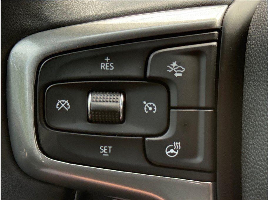 Used 2023 Chevrolet Silverado 1500 LT AWD/4WD image 25