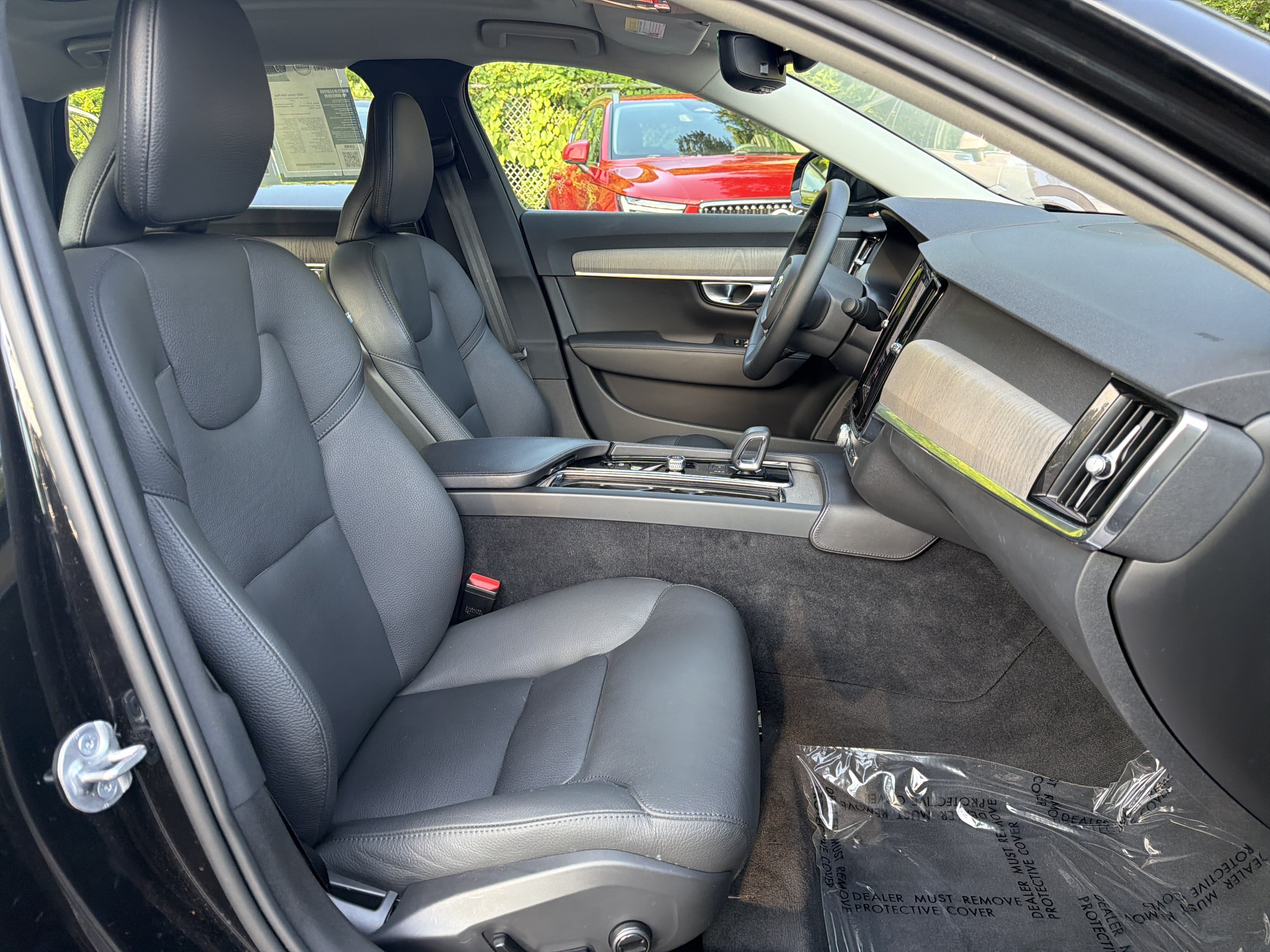 Certified 2023 Volvo S90 B6 Plus AWD/4WD image 35