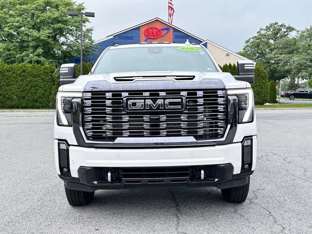 Certified 2024 GMC Sierra 3500 Denali Ultimate AWD/4WD image 5