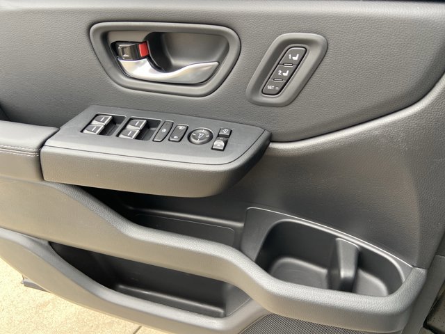 Used 2025 Honda Pilot Elite image 47