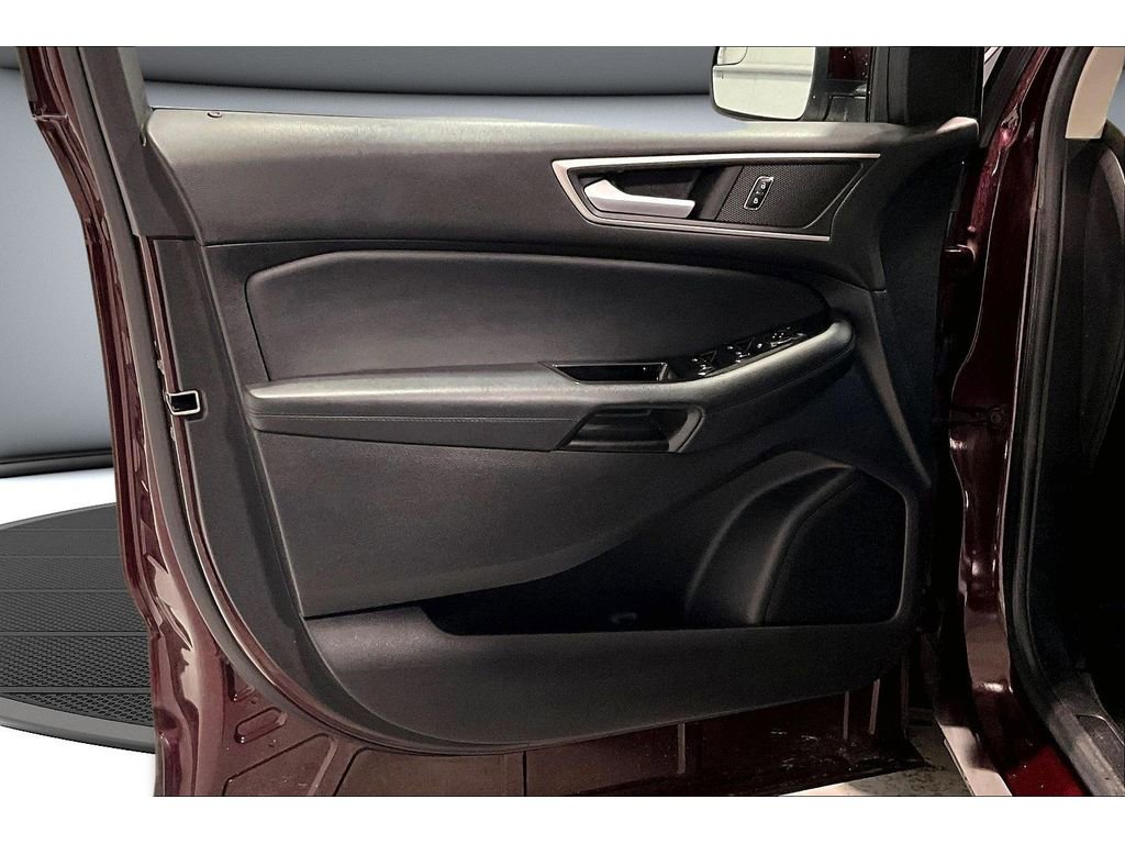 Used 2018 Ford Edge SEL w/ Equipment Group 201A image 24