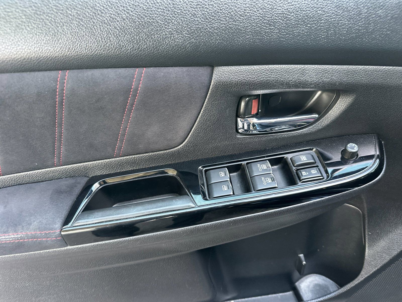 Used 2018 Subaru WRX STI Limited w/ Popular Package #1 image 10