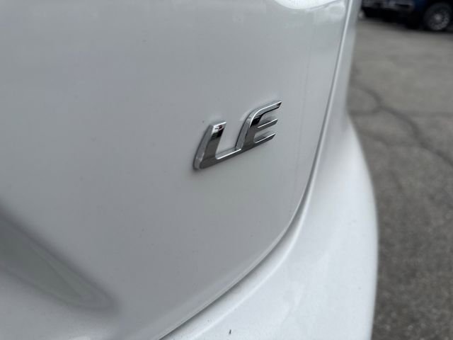 Used 2022 Toyota Corolla LE FWD image 31