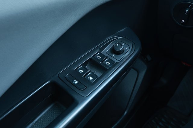 Used 2023 Volkswagen Taos SE FWD image 21