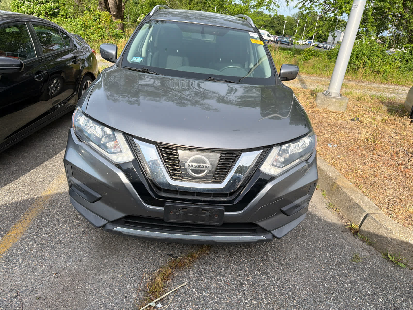 Used 2017 Nissan Rogue SV AWD/4WD image 6