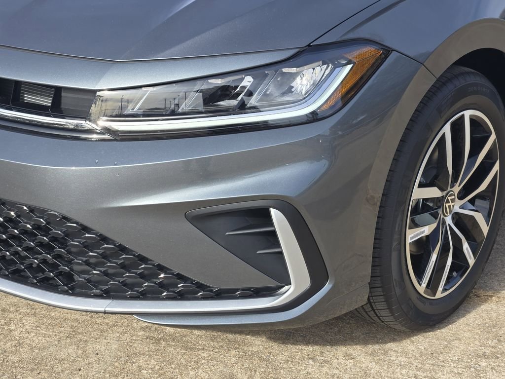New 2026 Volkswagen Jetta SE FWD image 6