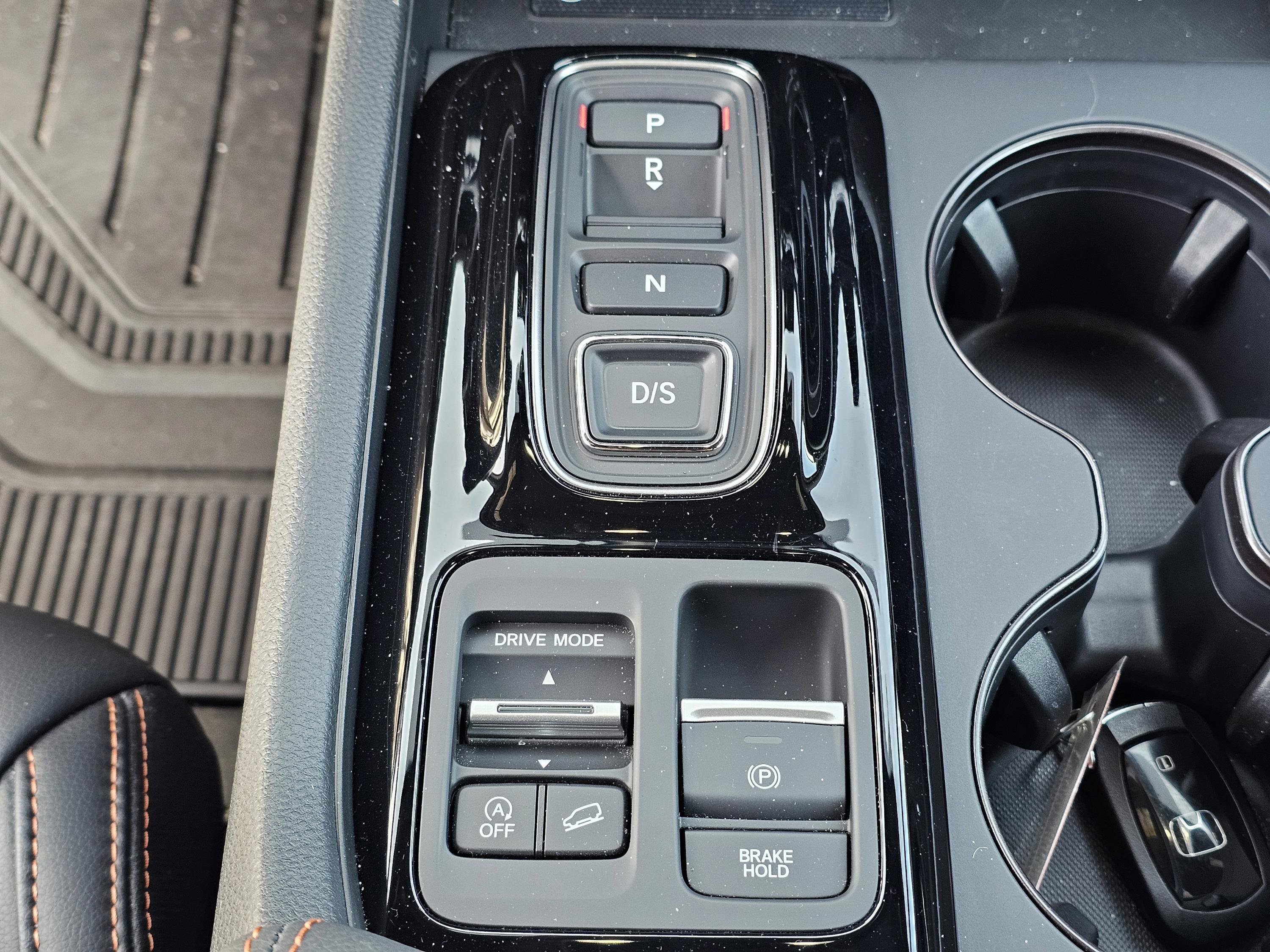 Used 2025 Honda Pilot TrailSport image 27