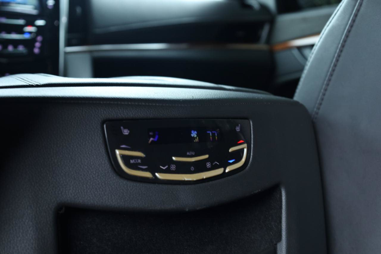 Used 2019 Cadillac Escalade ESV Luxury RWD image 15