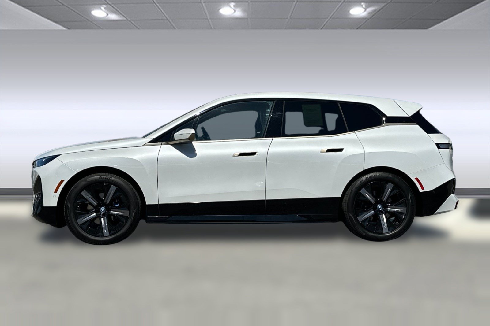 Certified 2023 BMW iX M60 w/ Executive Package AWD/4WD image 2