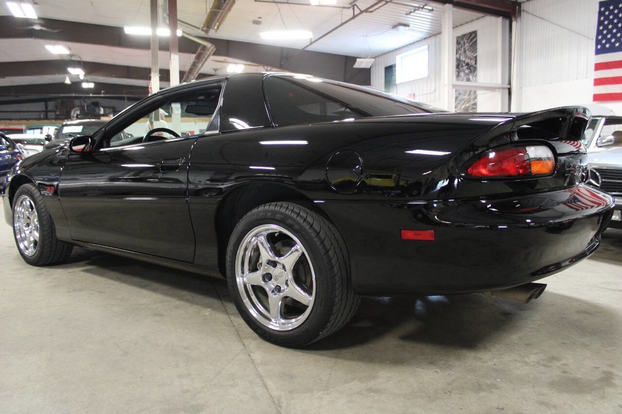 Used 2000 Chevrolet Camaro Z28 w/ SS Performance/Appearance Pkg image 4