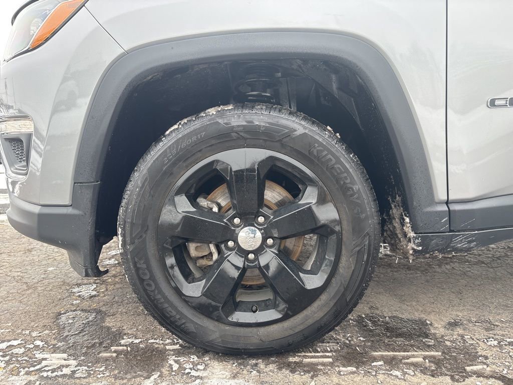 Certified 2021 Jeep Compass Latitude image 32