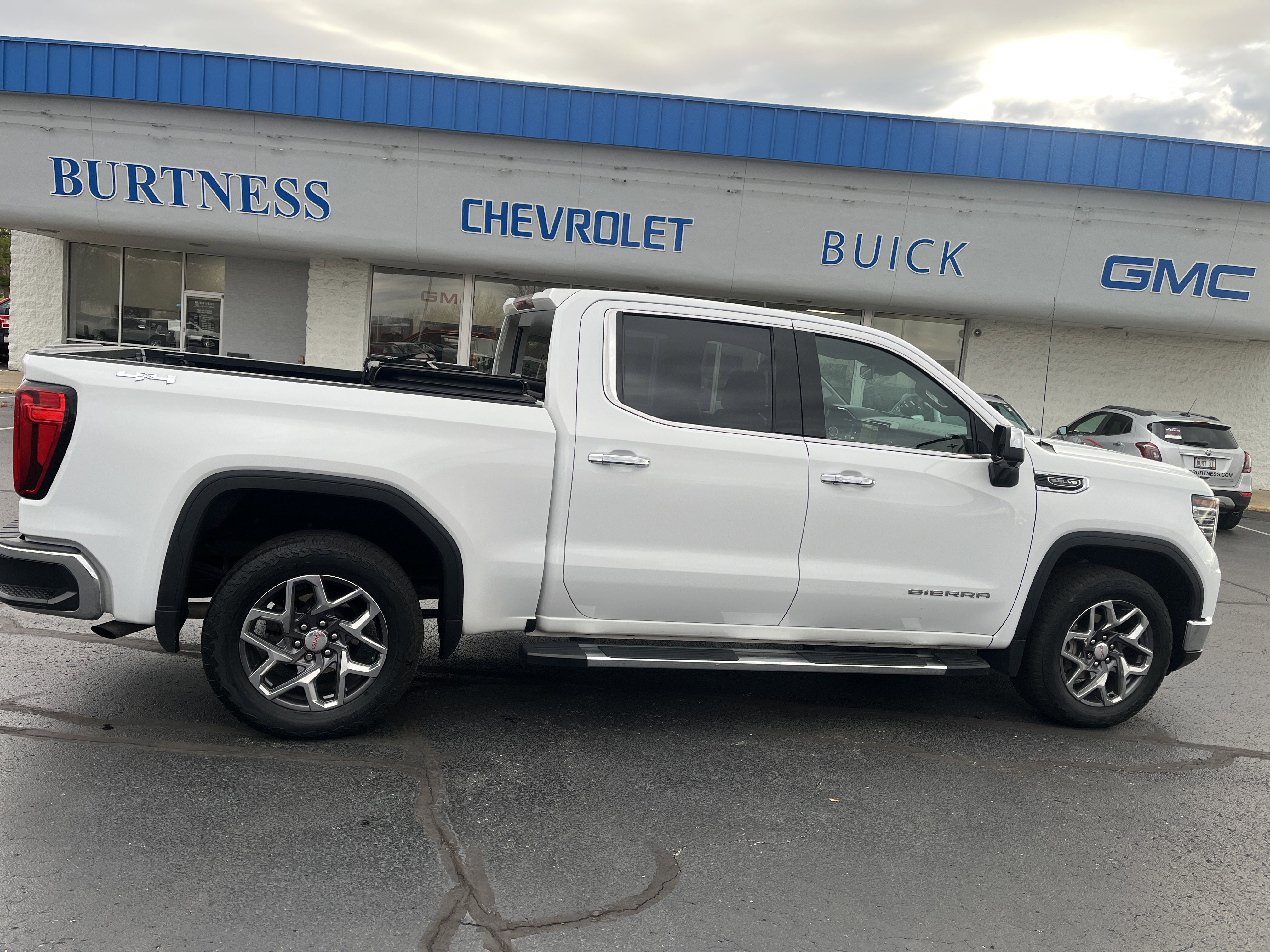 Certified 2022 GMC Sierra 1500 SLT image 23