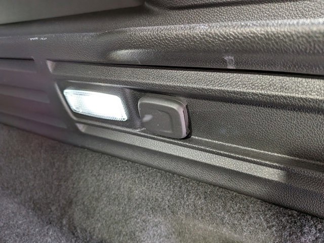 Certified 2022 Cadillac XT4 Premium Luxury w/ Enhanced Visibility Package image 15