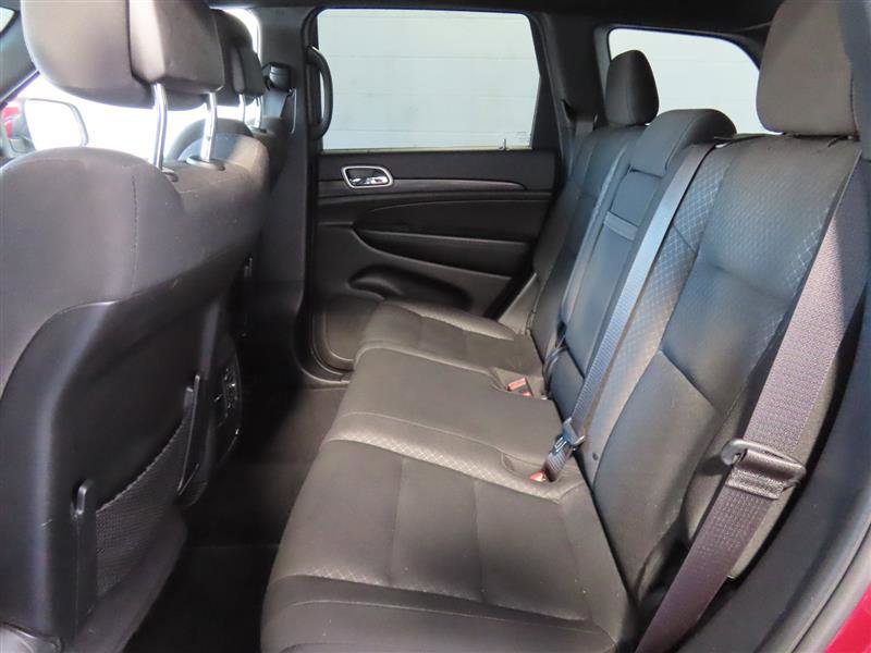 Used 2019 Jeep Grand Cherokee Laredo image 30