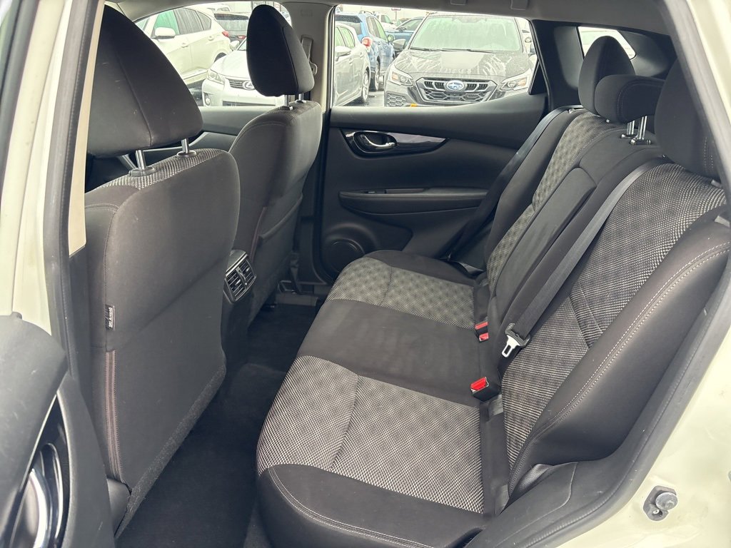 Used 2017 Nissan Rogue Sport SV image 12