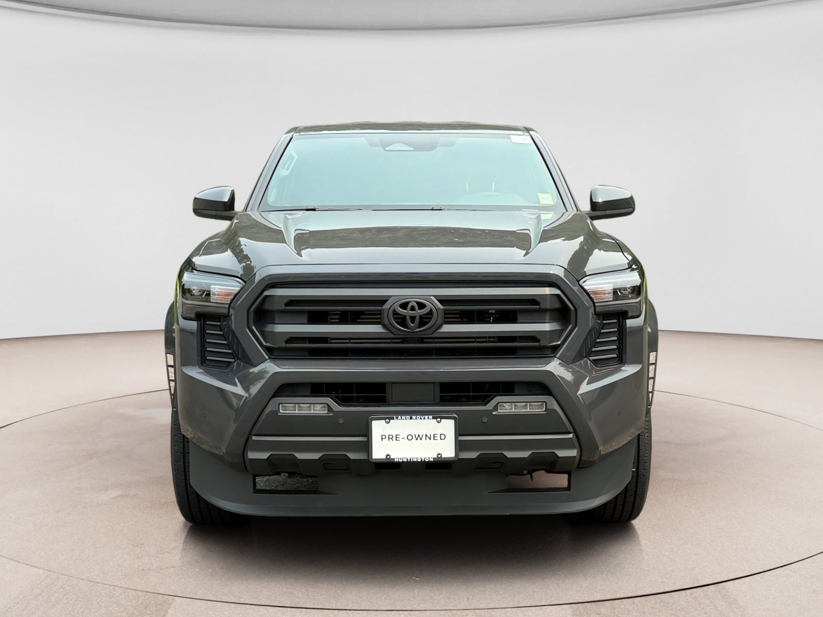 Used 2025 Toyota Tacoma SR5 w/ SR5 Upgrade Package AWD/4WD image 8