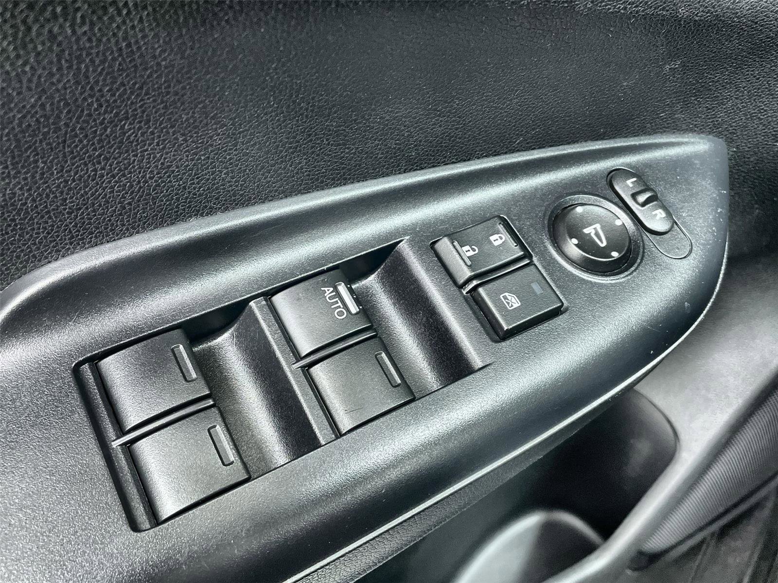 Used 2019 Honda Fit LX image 3