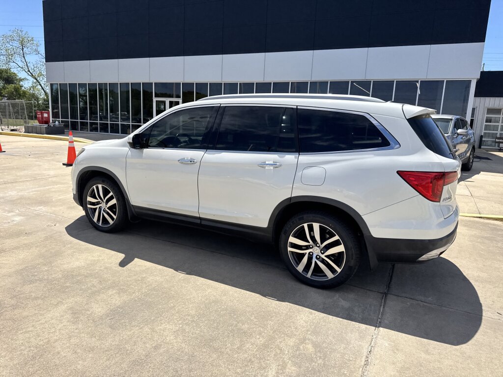 Used 2017 Honda Pilot Elite image 26