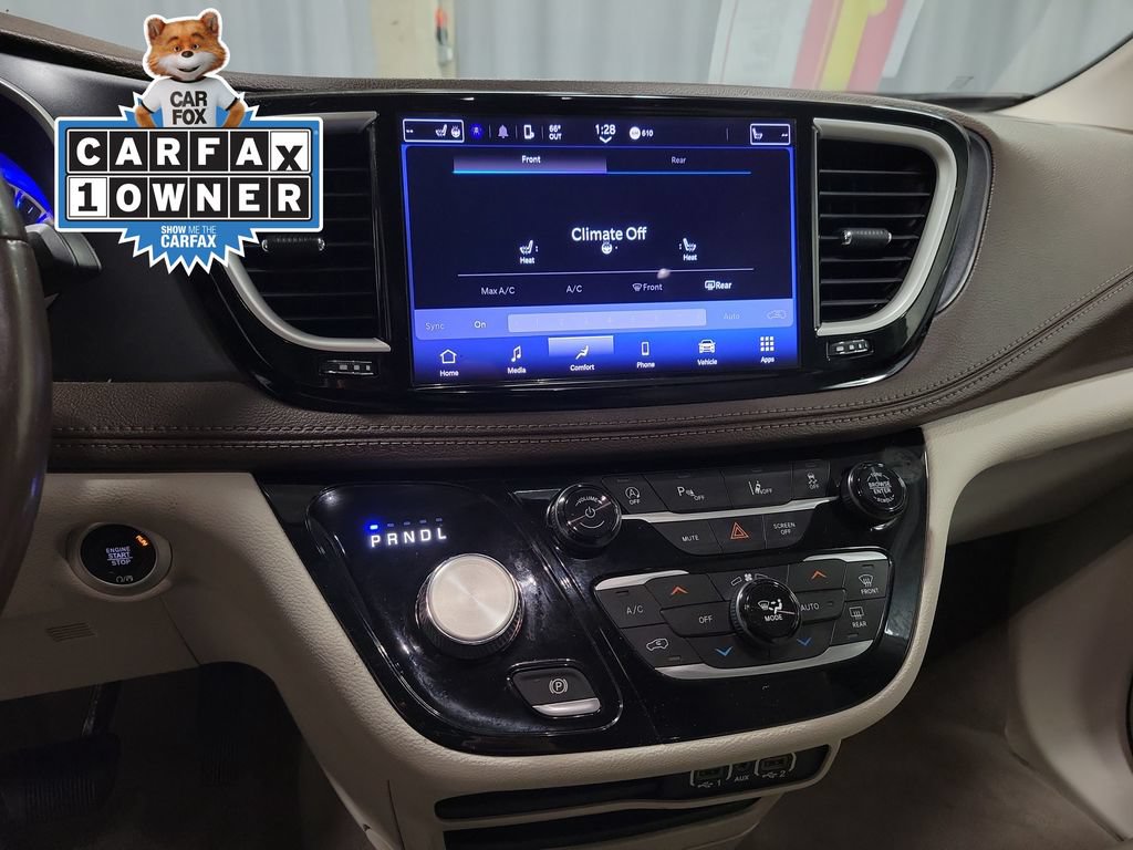Used 2021 Chrysler Pacifica Touring-L FWD image 14