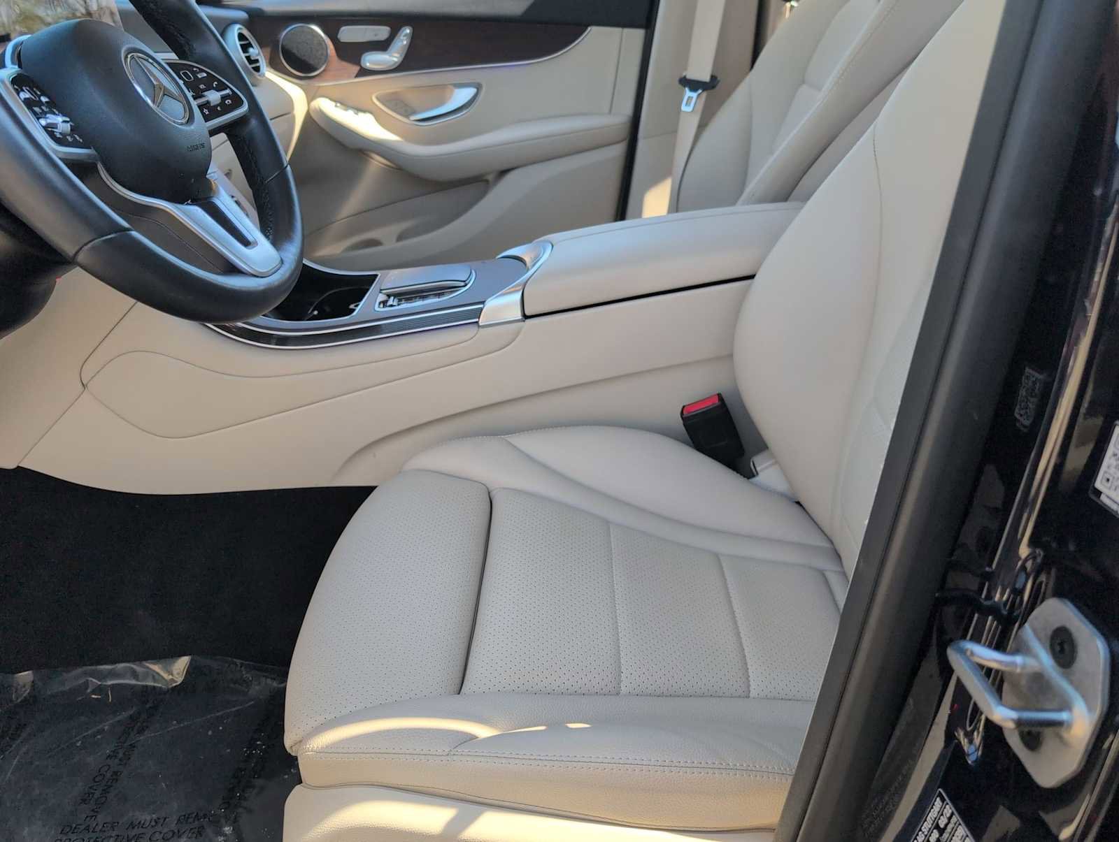 Used 2022 Mercedes-Benz GLC 300 4MATIC image 16