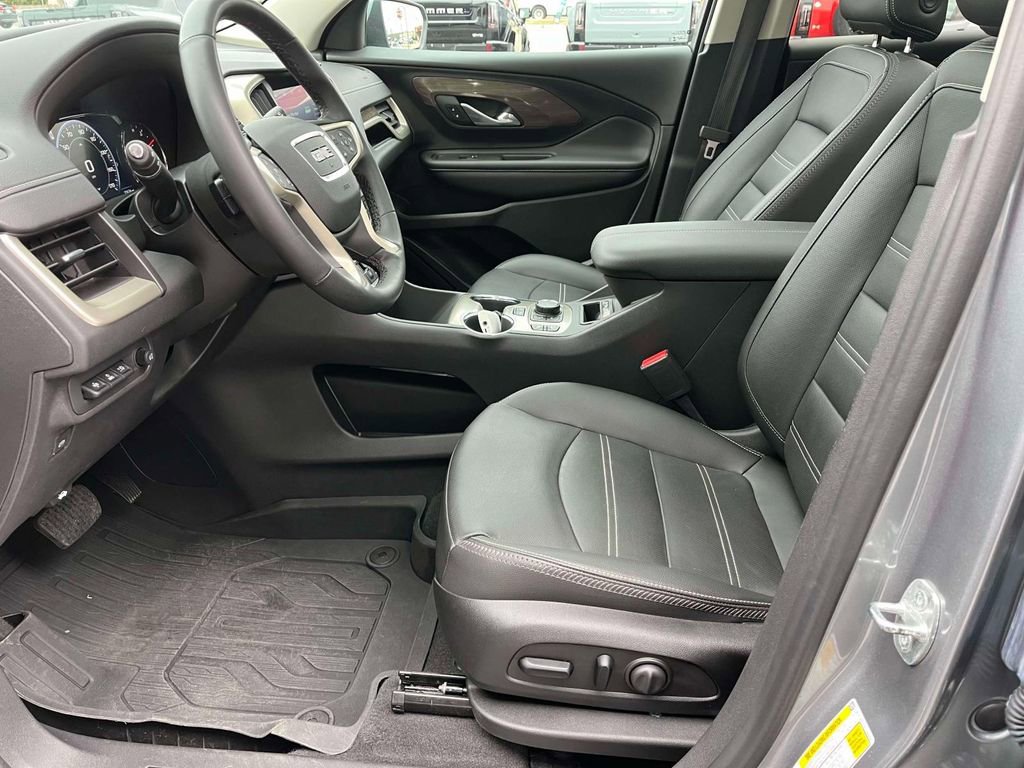 Used 2024 GMC Terrain Denali w/ Denali Premium Package image 28