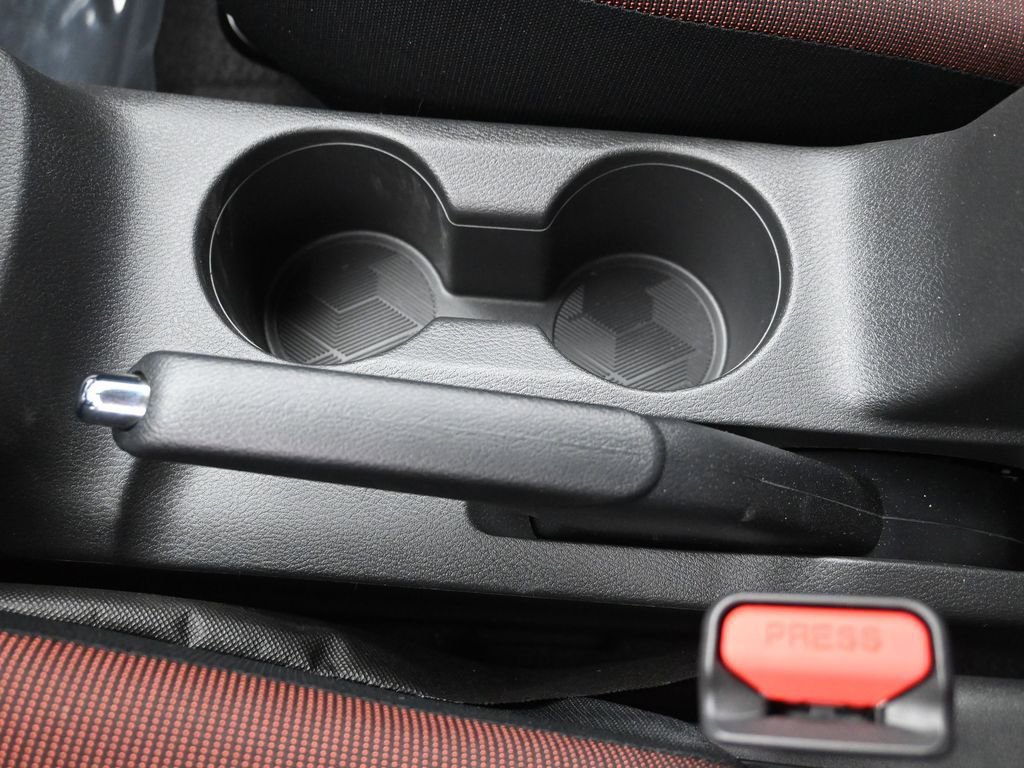 New 2025 Nissan Versa SR w/ Trunk Package FWD image 22