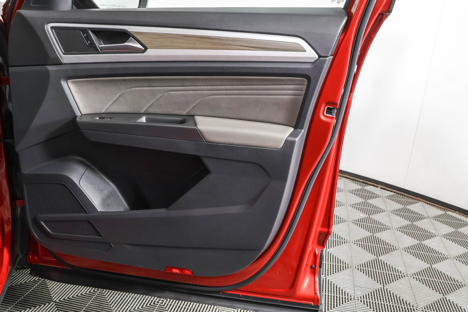 Certified 2022 Volkswagen Atlas SEL image 50