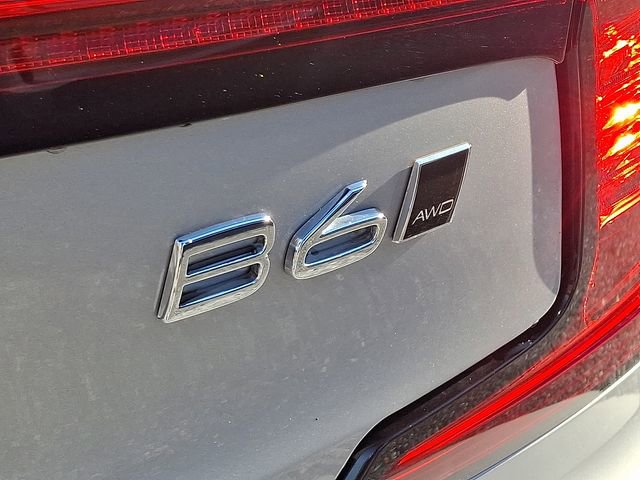 Used 2023 Volvo S90 B6 Plus image 30
