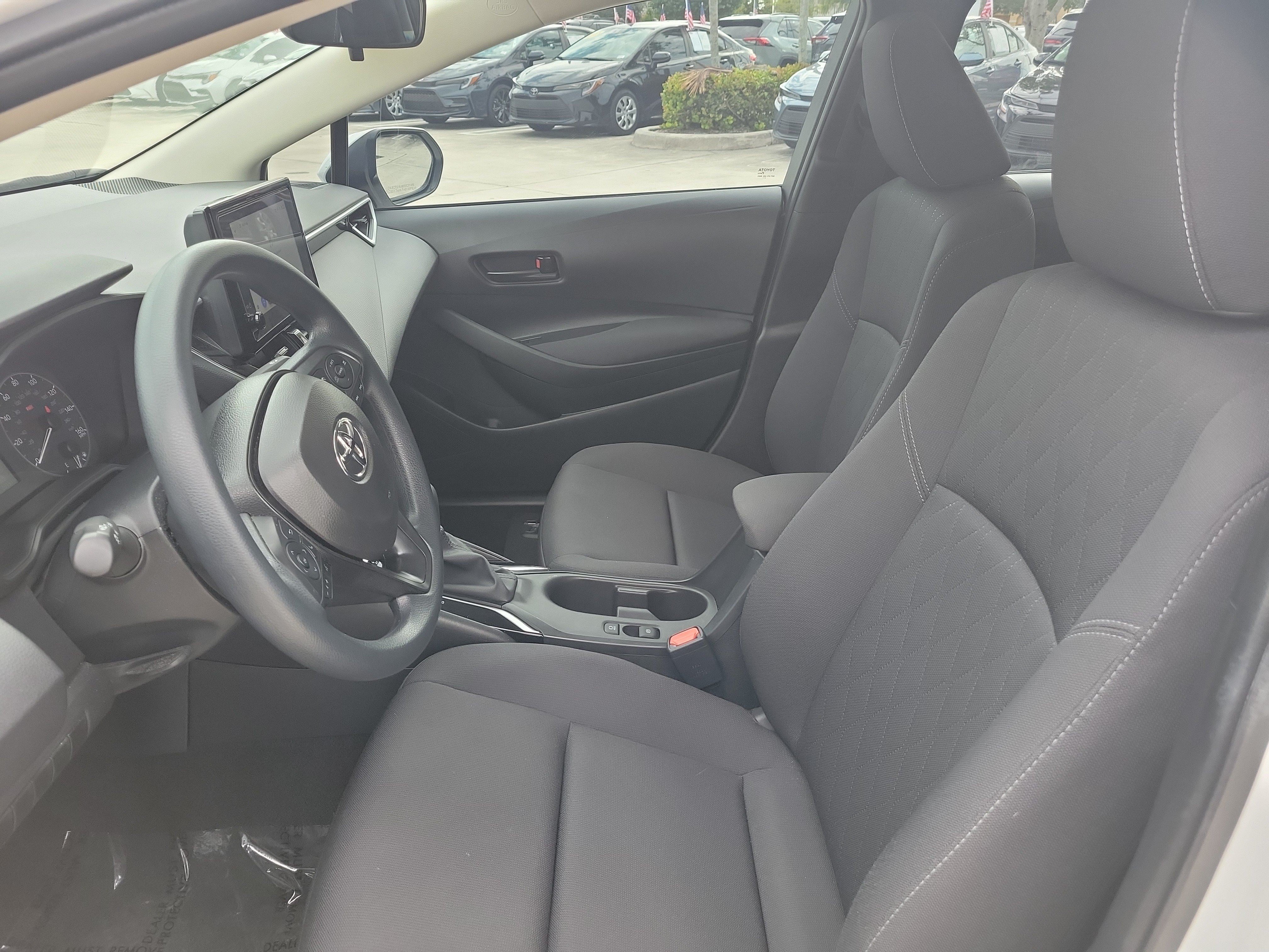 Used 2025 Toyota Corolla LE FWD image 22