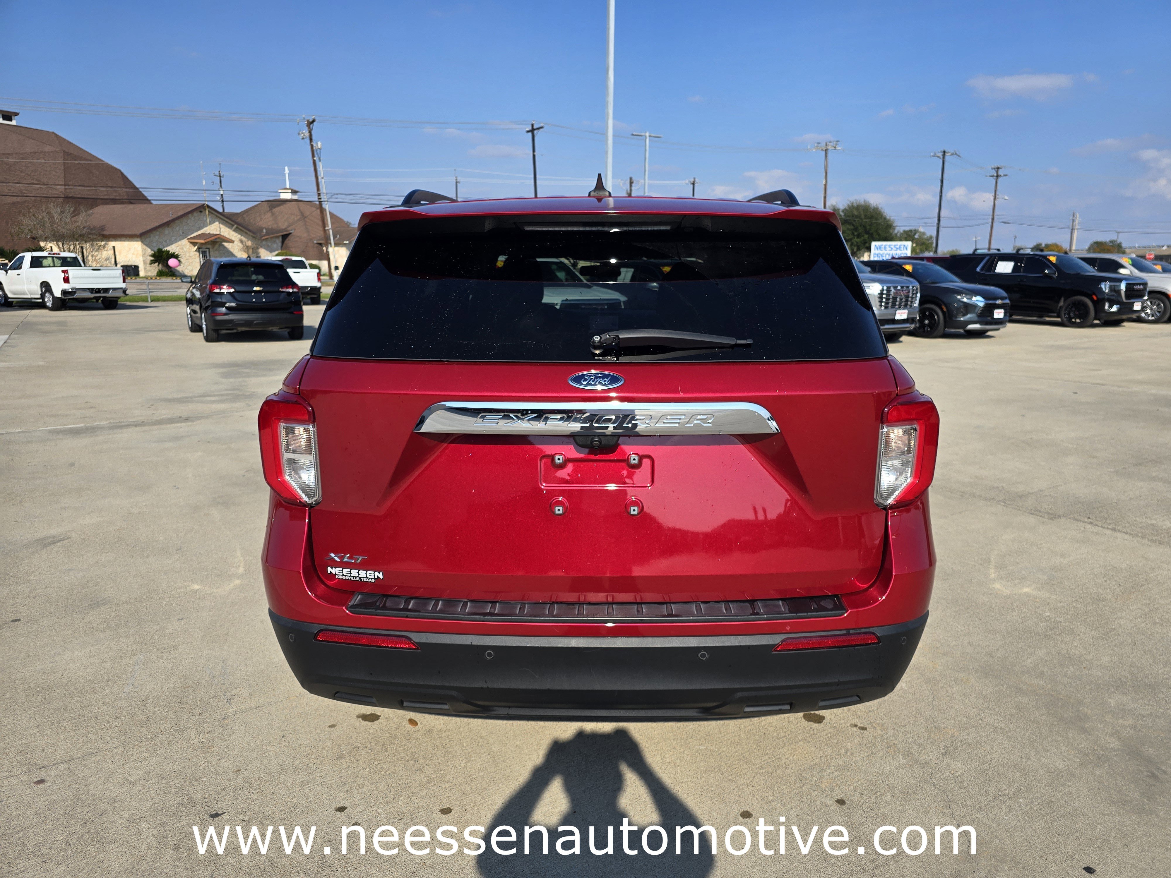 Used 2022 Ford Explorer XLT image 6