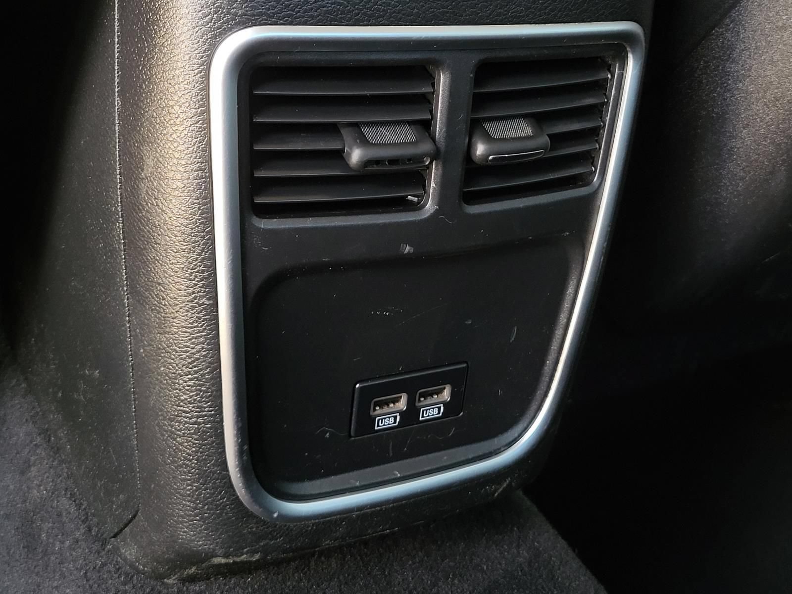 Used 2019 Chrysler 300 Touring w/ Sport Appearance Package RWD image 12