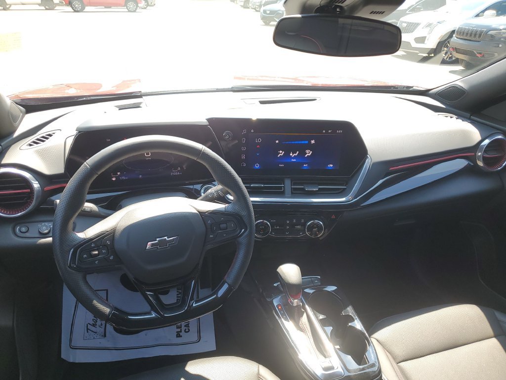 Certified 2024 Chevrolet Trax RS w/ Driver Confidence Package FWD image 27