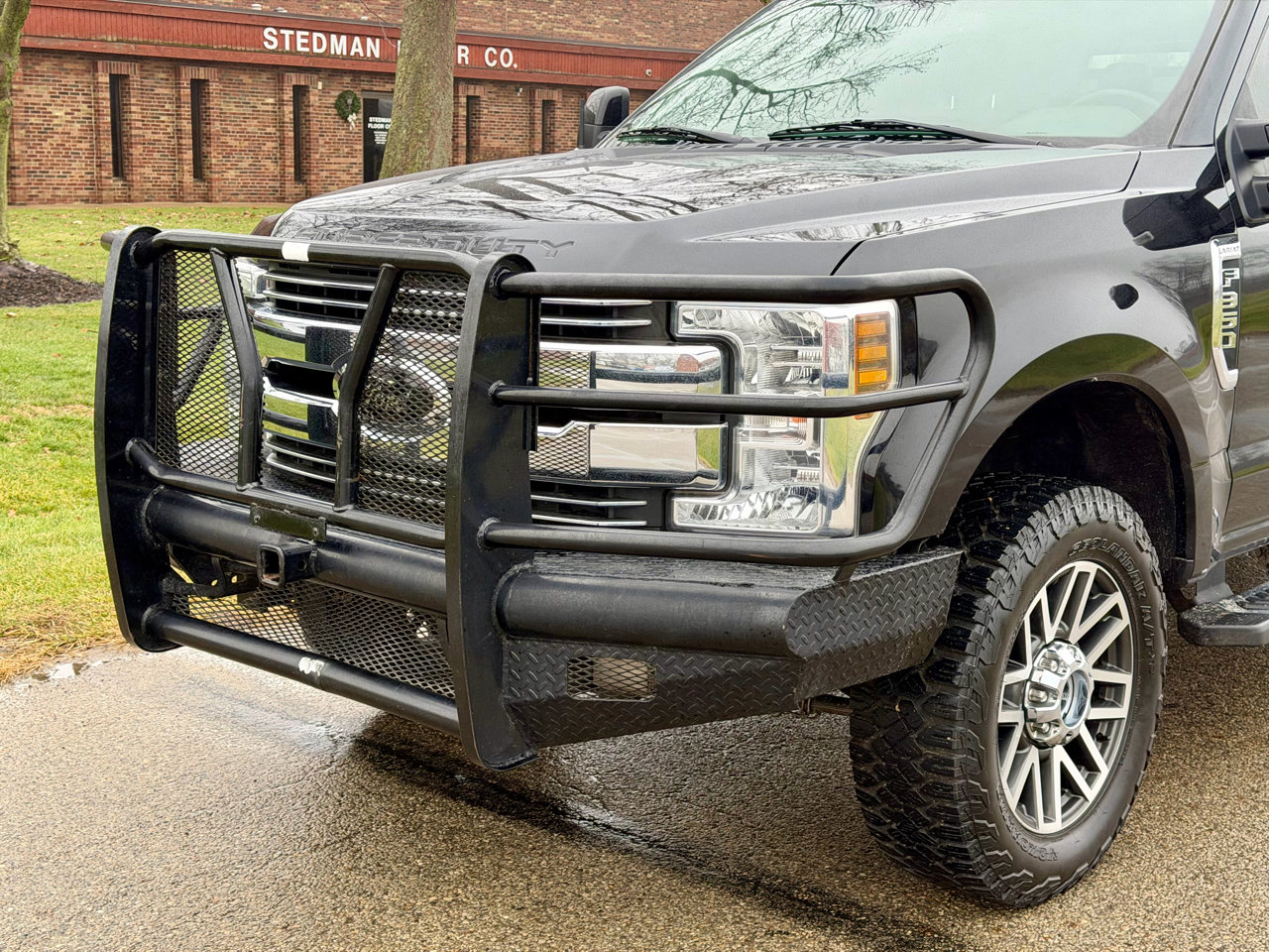 Used 2019 Ford F350 Lariat image 10