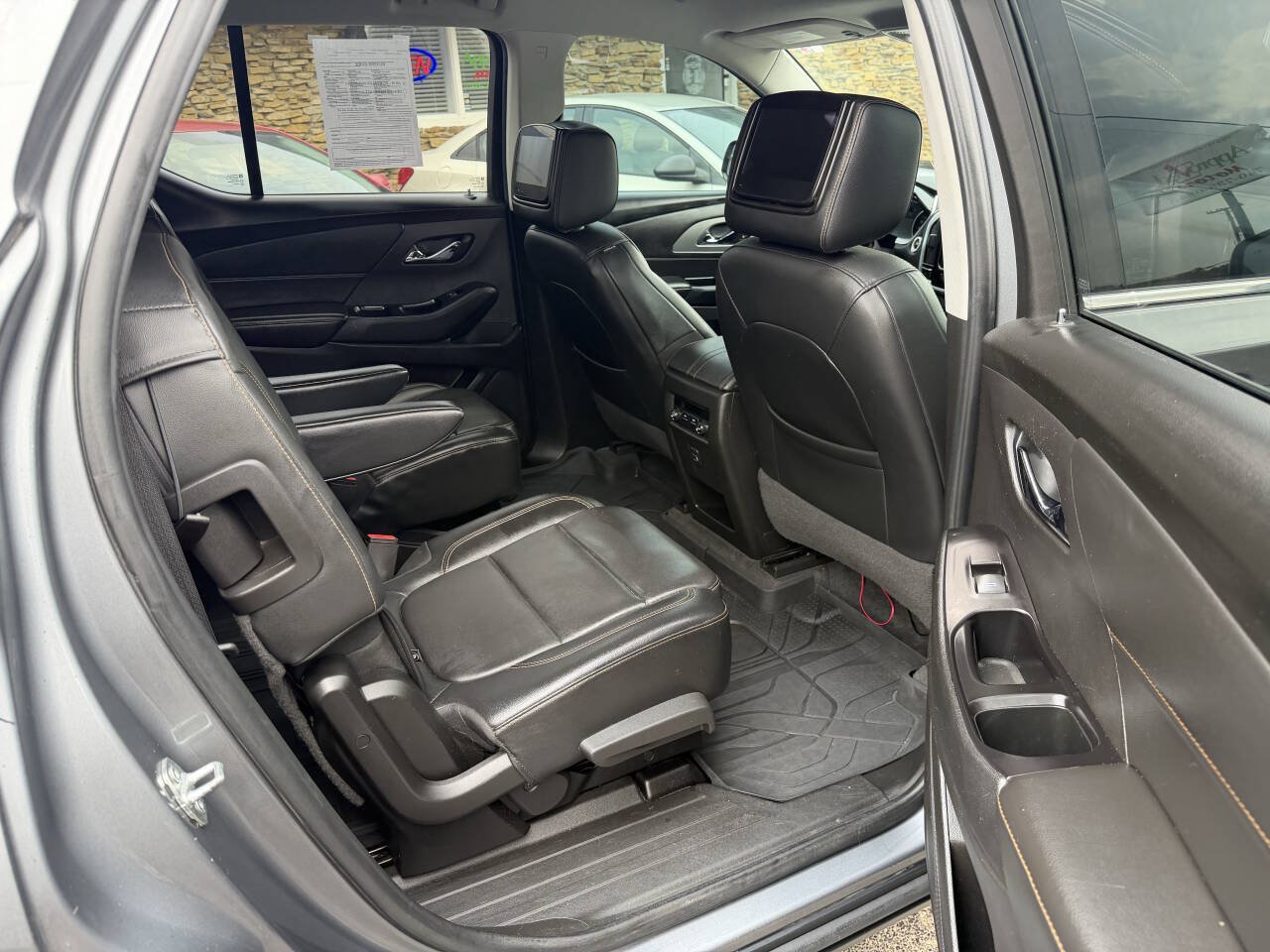 Used 2019 Chevrolet Traverse LT w/ LPO, Floor Liner Package AWD/4WD image 12