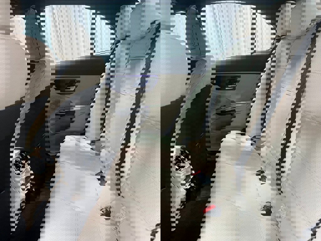 Used 2022 Mercedes-Benz C 300 4MATIC Sedan image 25